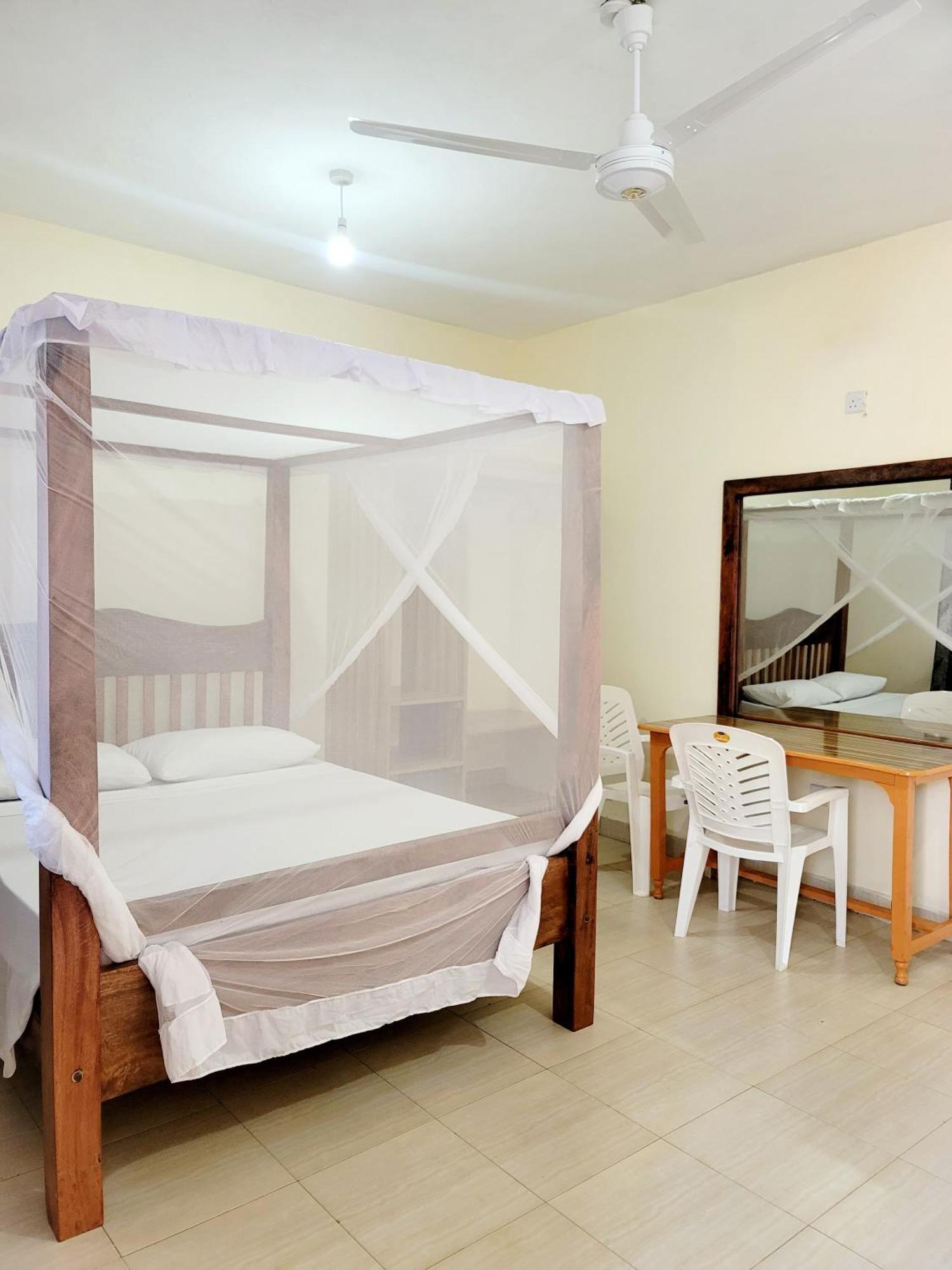 Hotel Casuarina Lounge Malindi Zewnętrze zdjęcie